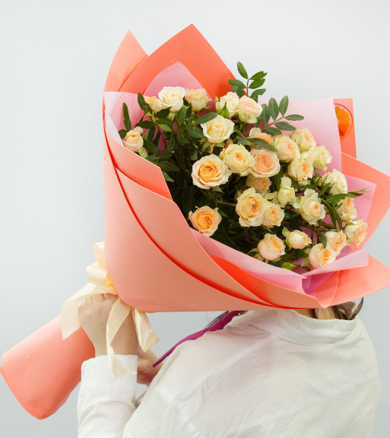 Фото Букет из 9 кустовых роз  - 3
