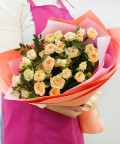 Фото Букет из 9 кустовых роз  - 2